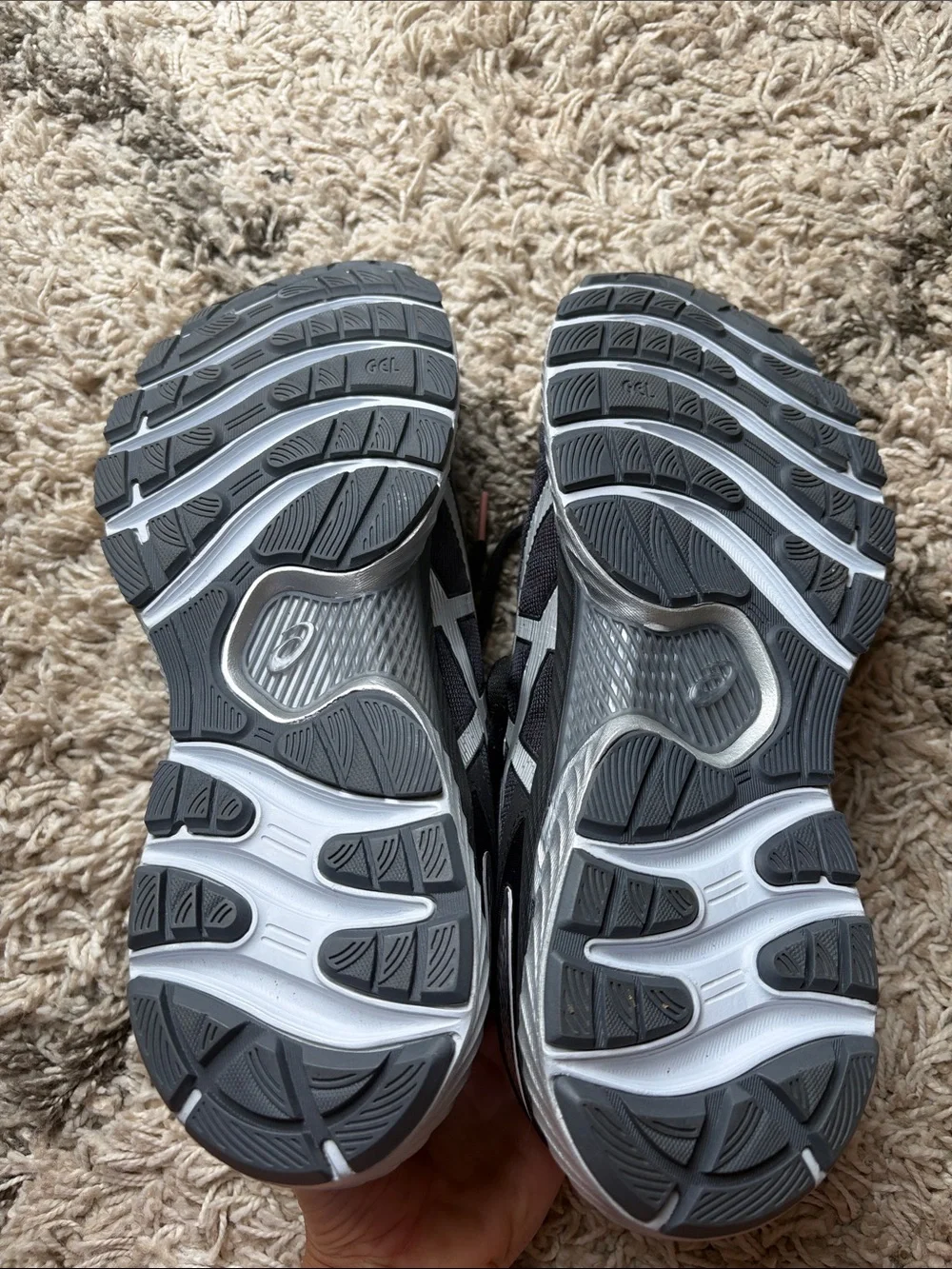NWOT ASICS Gel-Nimbus 22 Running Shoes